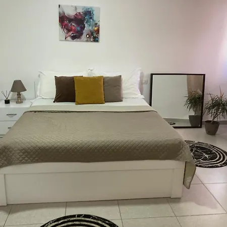 Teina Lägenhet Vlorë